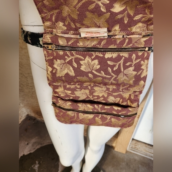 Vintage Gypsy Wings Tapestry Fanny Pack. - Picture 5 of 12